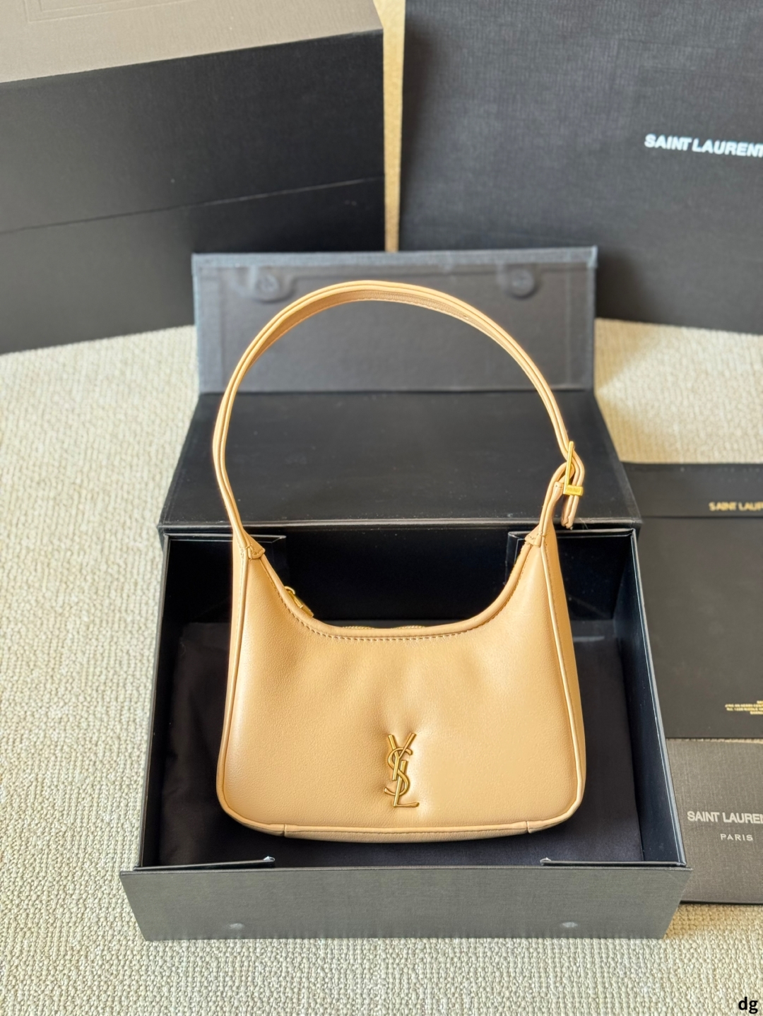 YSL bag 182